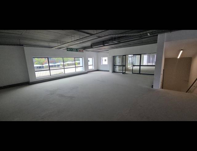 BUSINESS PROPERTY TO RENT IN VORNA VALLEY